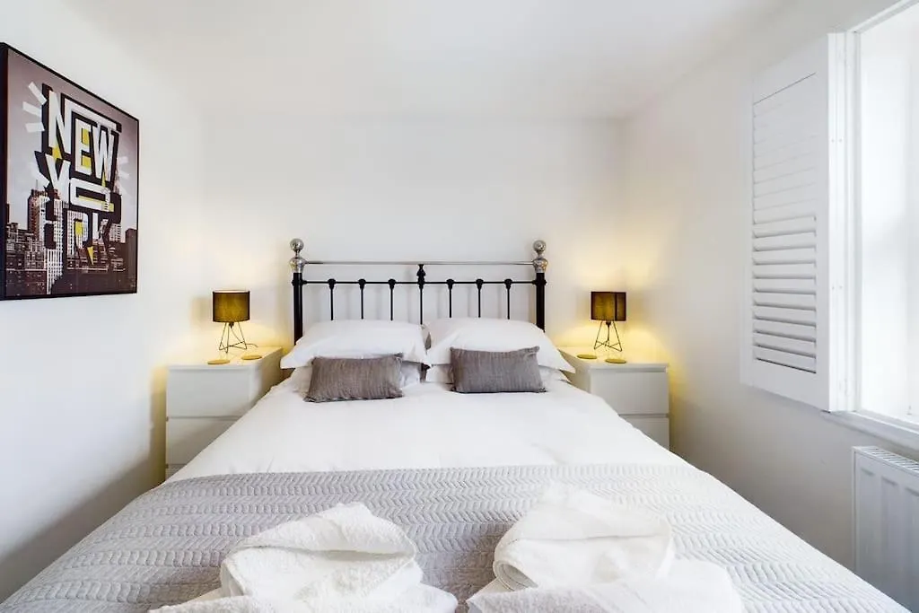 Holiday home The Snug Central Cosy Good Wi-Fi Cheltenham