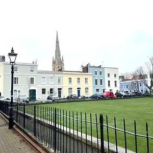 Am Living - Town Centre - St Georges Square , Cheltenham United Kingdom